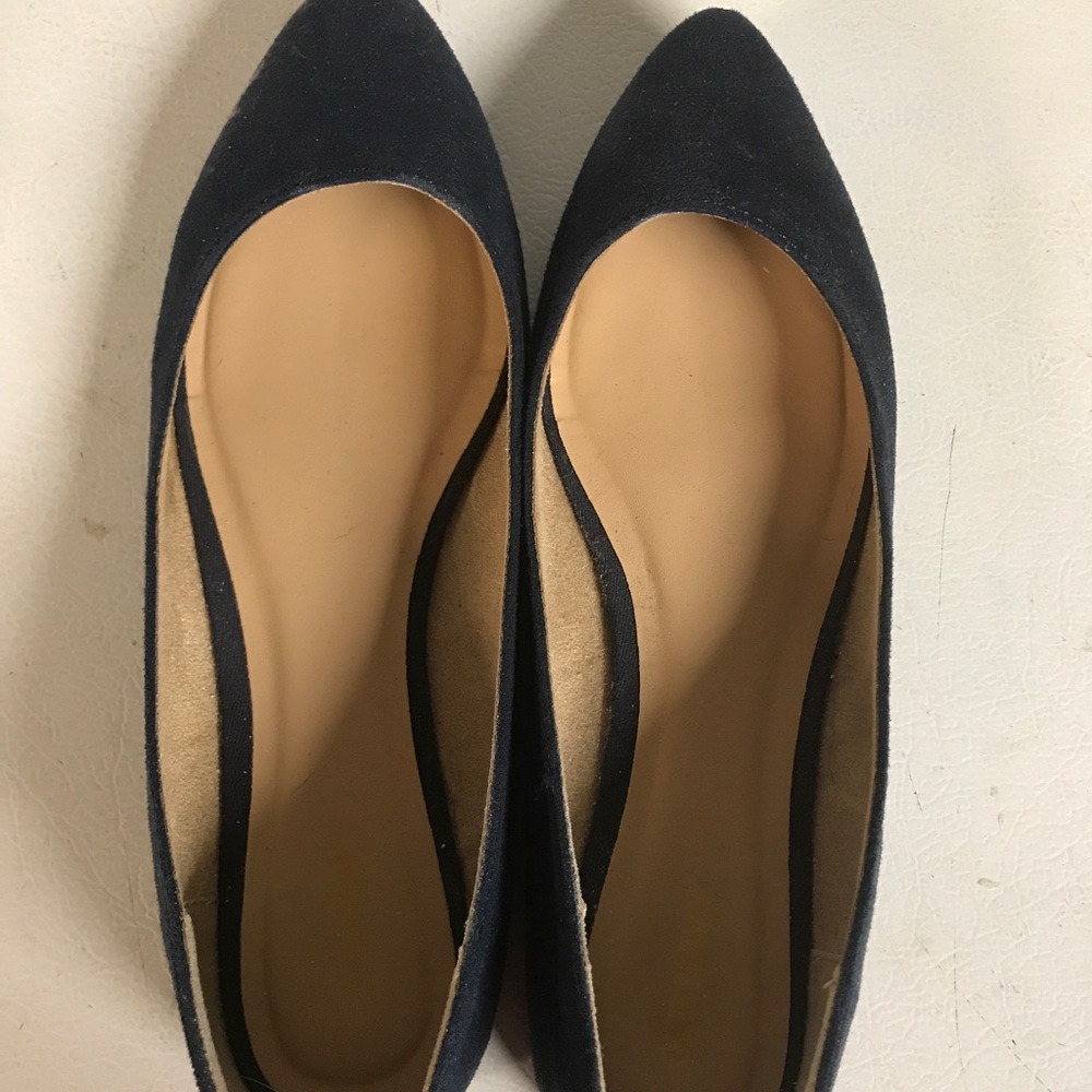 Pointed toe flats